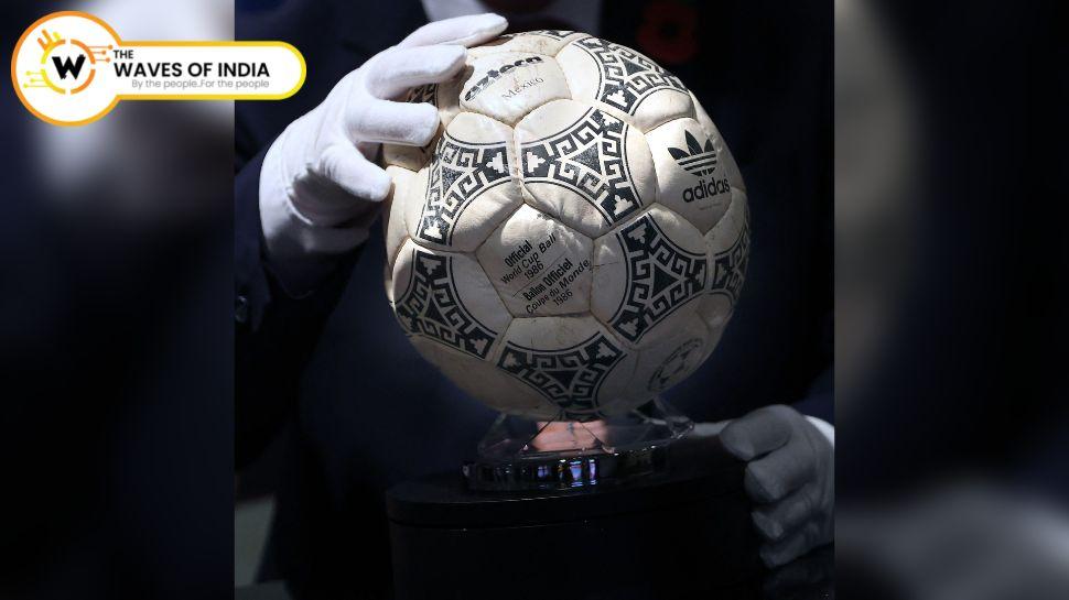 Football: माराडोना के 'हैंड ऑफ गॉड' गोल का मैच फुटबॉल 20 करोड़ रुपए में नीलाम हुआ